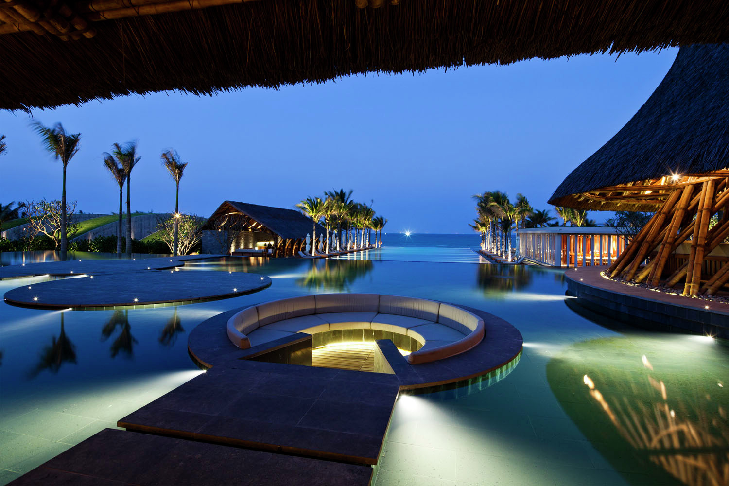 > 15 Mimari Projede Sonsuzluk Havuzları, 