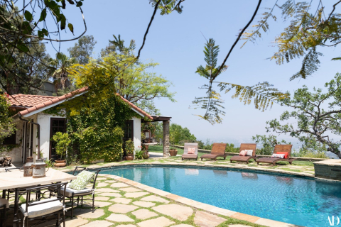 1731410121_a16b2da4ac6456e2b4a3